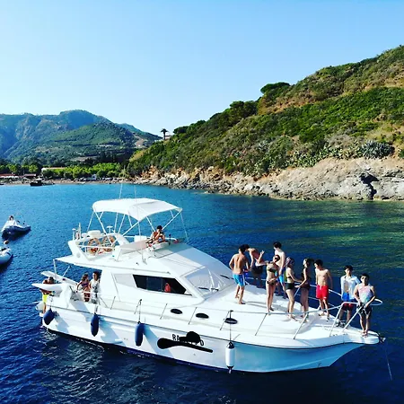 Veryboat Botel